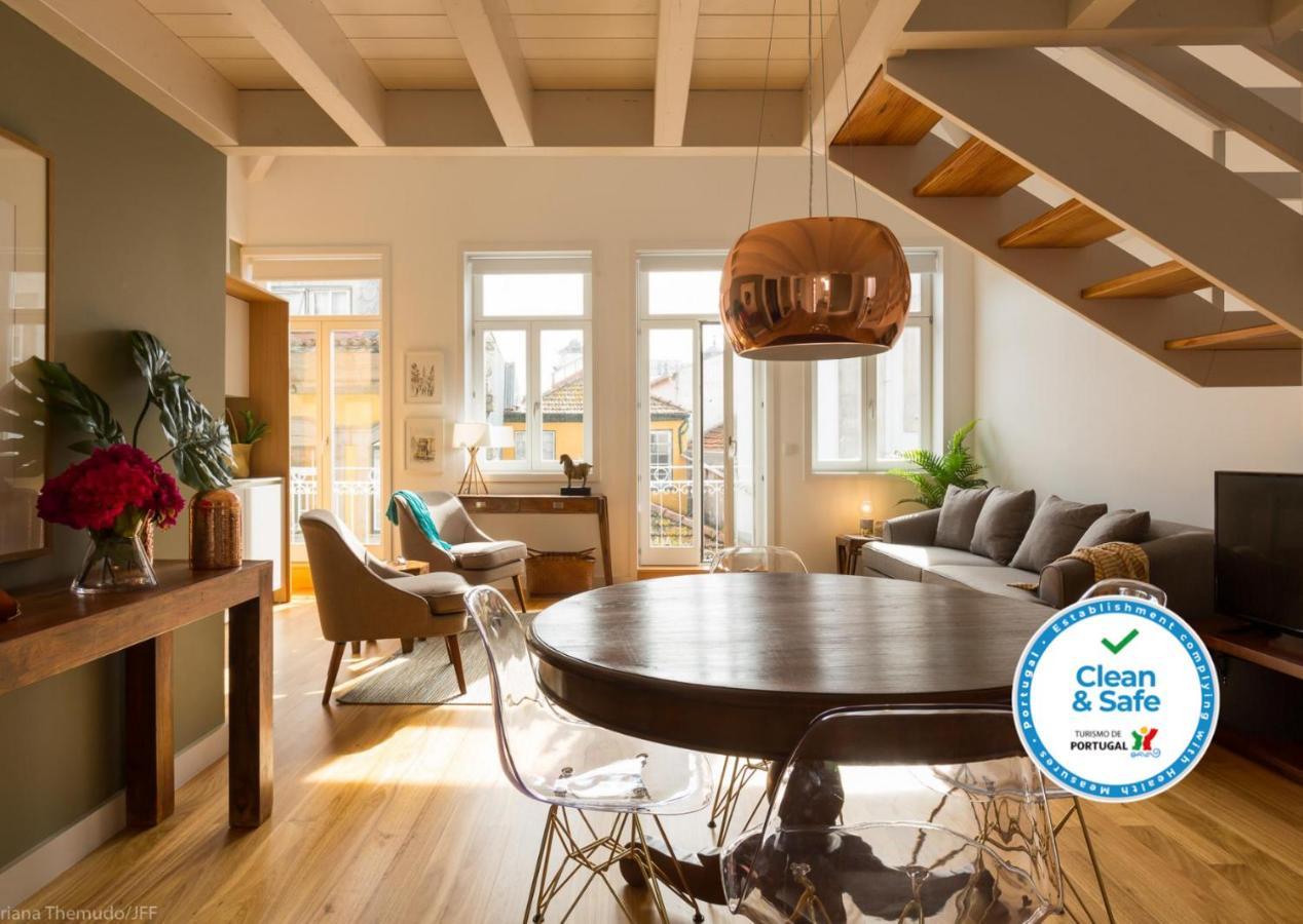 Appartement Exec T2: Penthouse R. Do Comércio Newly Re-listed